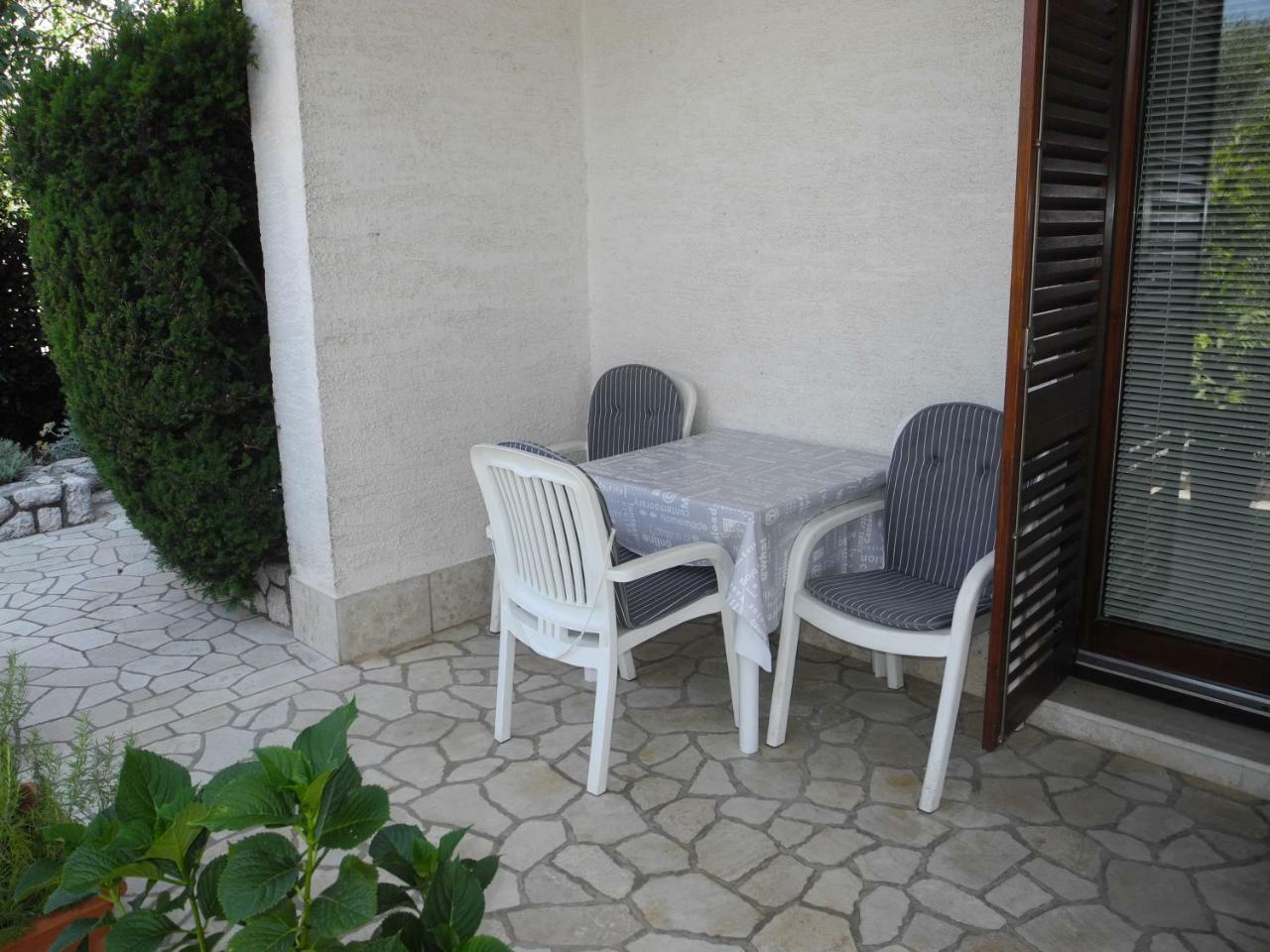 Apartments Boti Dramalj Buitenkant foto